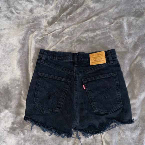 Levis rib cage denim shorts - Picture 4 of 5